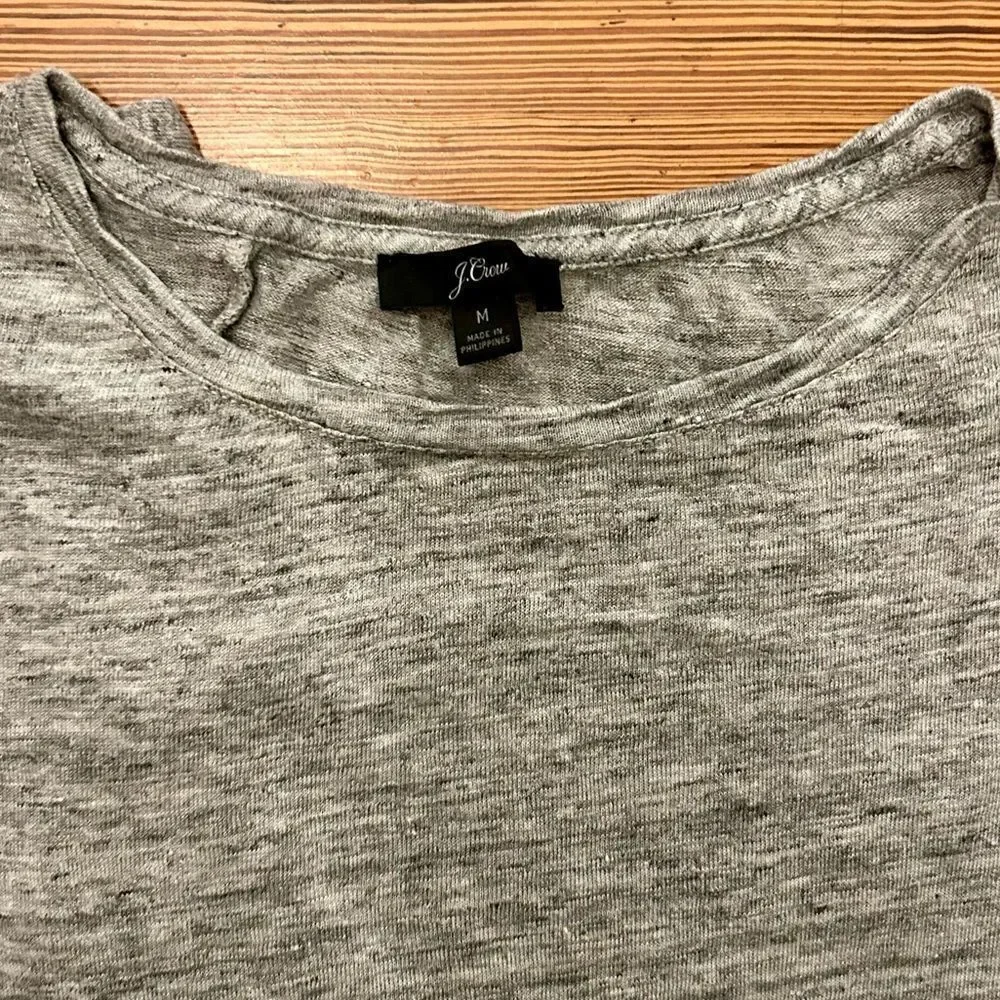 J. Crew ruffle back linen Tee in heather grey. Size M.